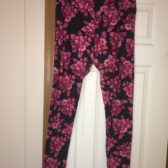 Lularoe TC Leggings - Picture 2 of 8